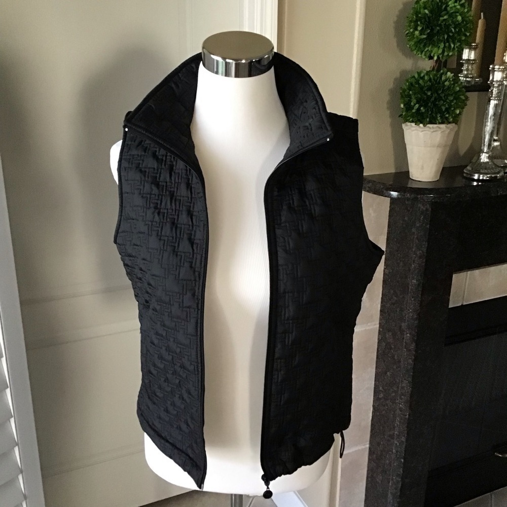 Vintage Tommy Hilfiger Quilted Vest Jacket MEDIUM Black Nylon Sleeveless TH Logo - Picture 15 of 16